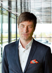 Porträtt av UKK:s vd och konstnärliga ledare Henrik Lillsjö
